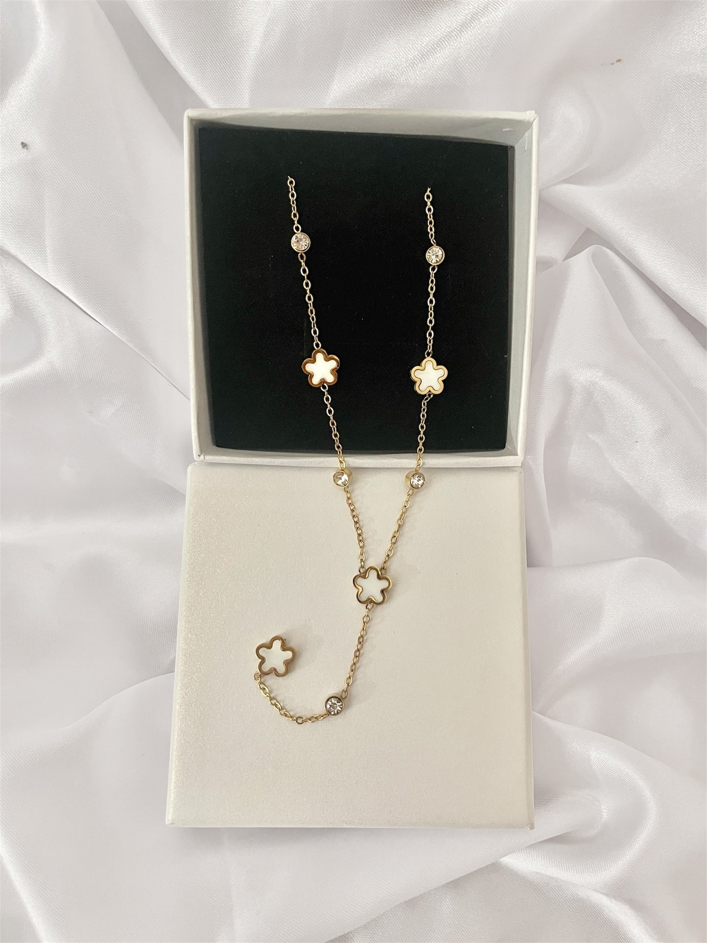 Bougie bijou collier floral